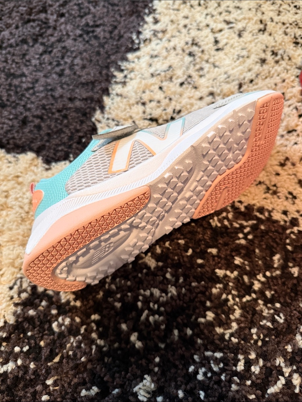 New Balance Kids Gray, Mint & Coral Sneakers Velcro Closure Size 2.5 NWT - Picture 3 of 6